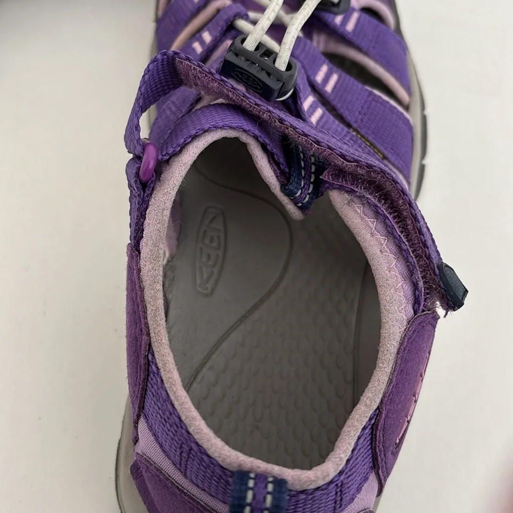 Keen purple water